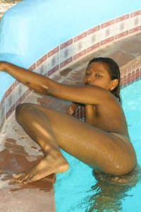 INDIA teen TERESA gets her pussy wet