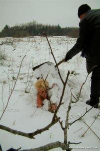 Slavegirl outdoor punishment in the snow